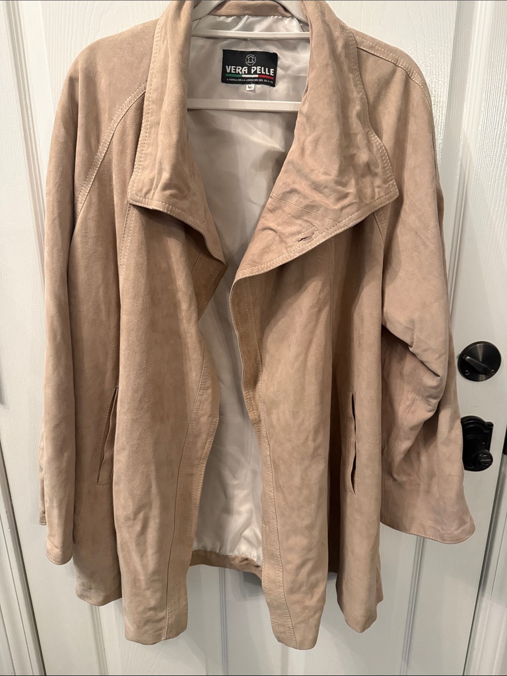 Vera Pelle Women's Suede Open-Front Jacket in Light Taupe